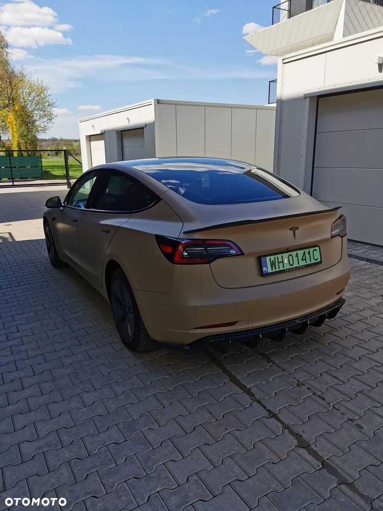 Tesla Model 3 - 7