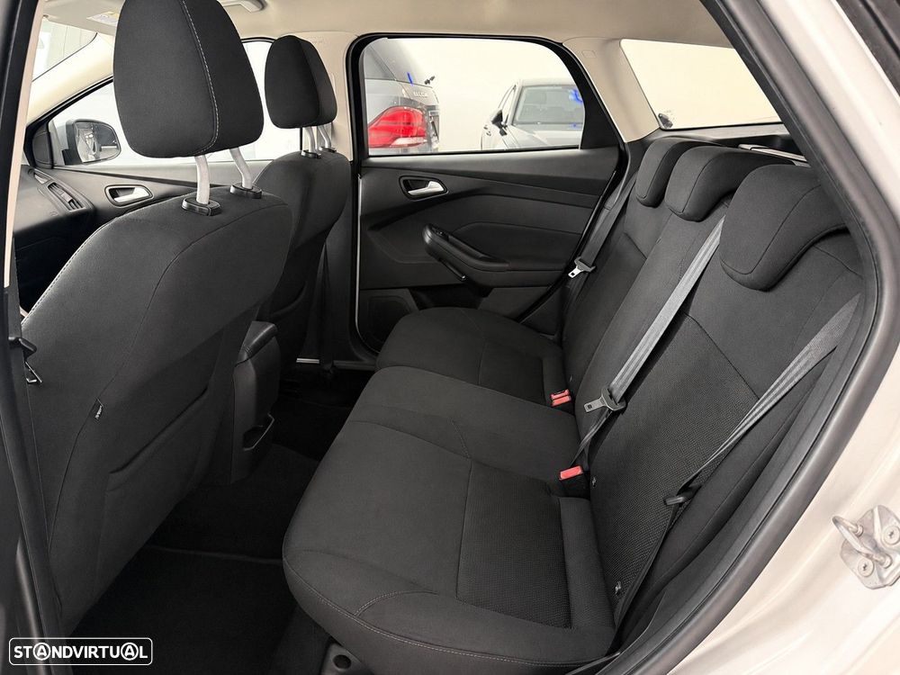 Ford Focus SW 1.5 TDCi Titanium DPS - 4