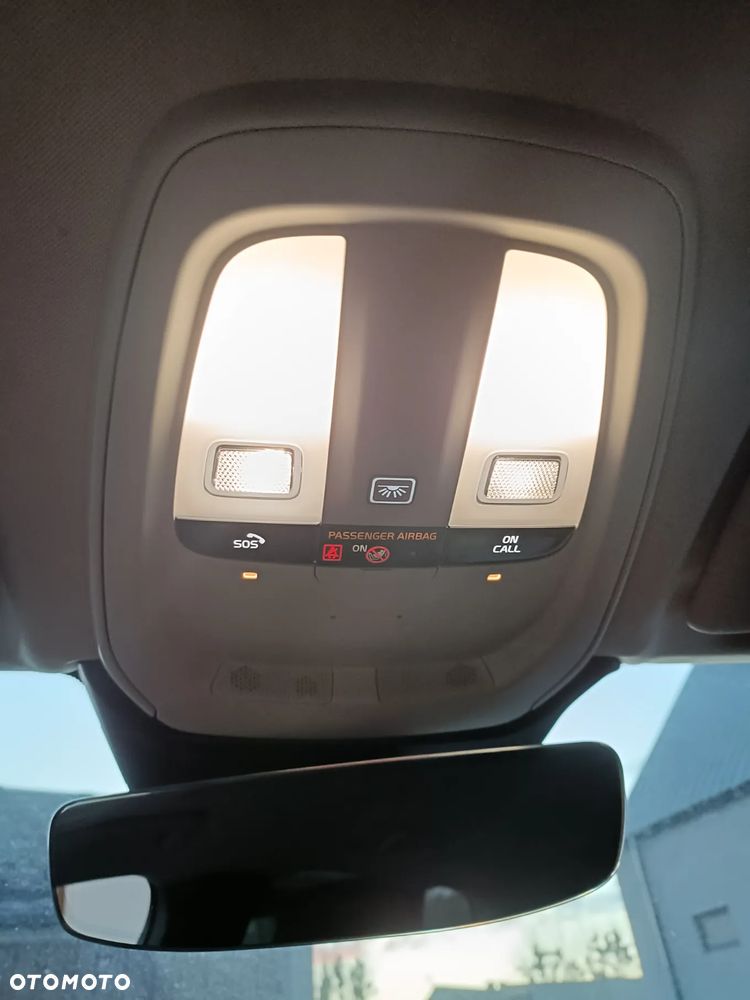 Volvo XC 60 B4 D AWD Geartronic Momentum Pro - 19