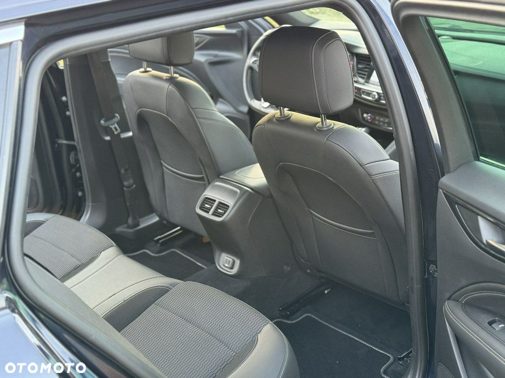 Opel Insignia - 29
