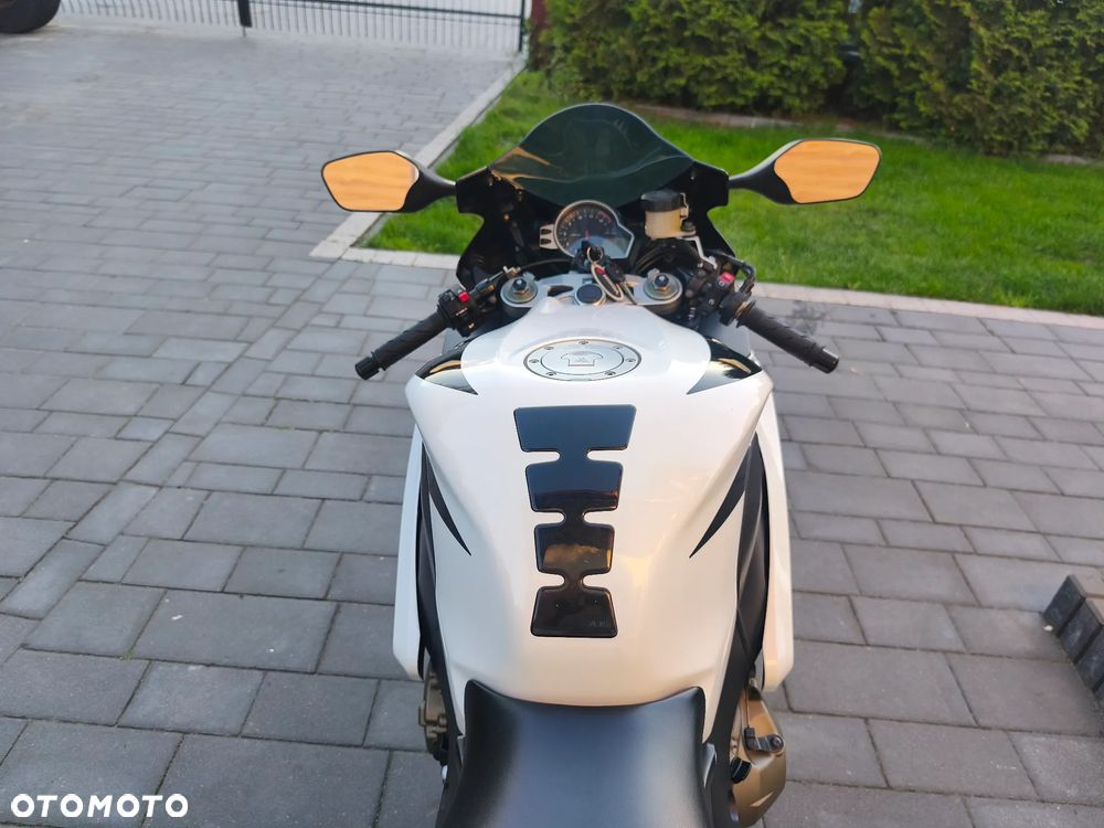 Honda CBR - 27