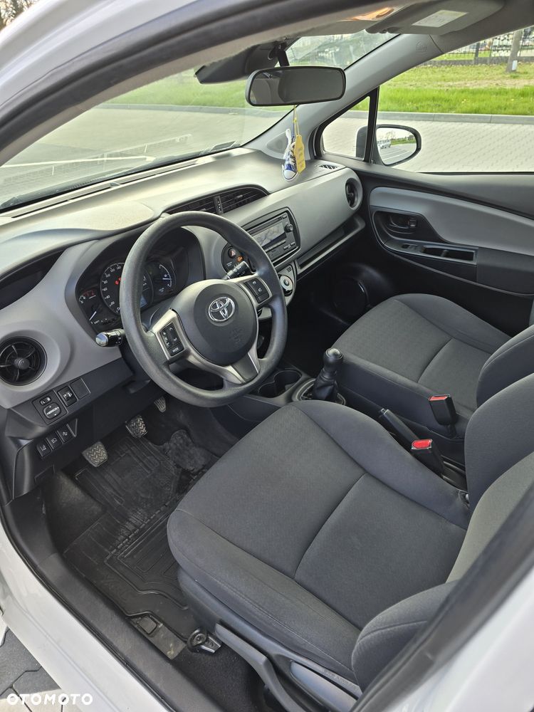 Toyota Yaris - 6
