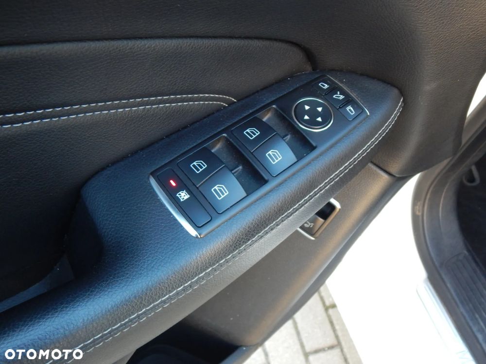 Mercedes-Benz ML 350 BlueTEC 4-Matic - 28
