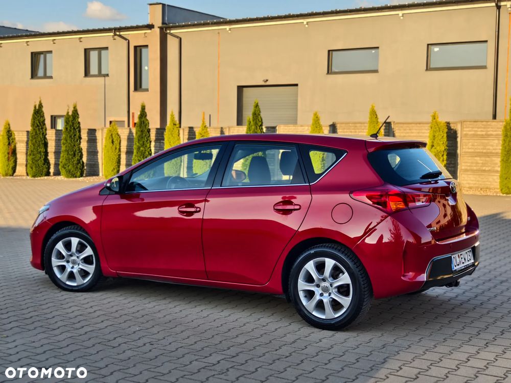 Toyota Auris 2.0 D-4D Executive - 30