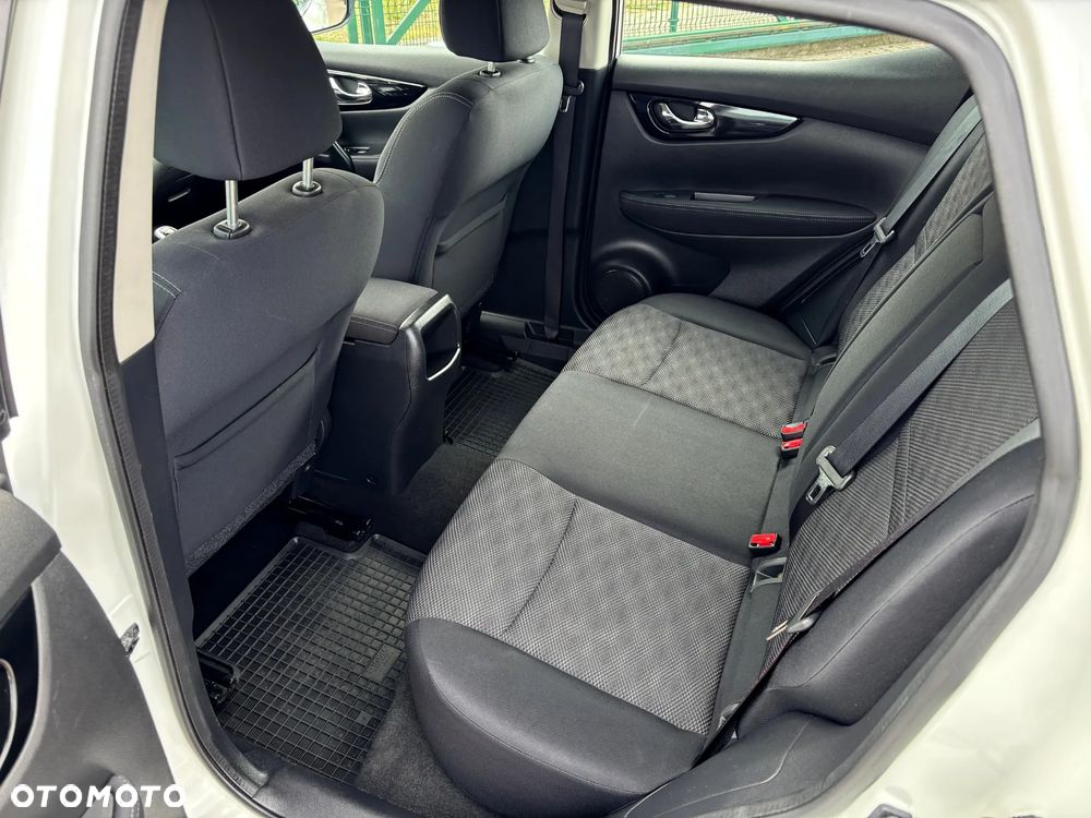 Nissan Qashqai 1.2 DIG-T Acenta EU6 - 16