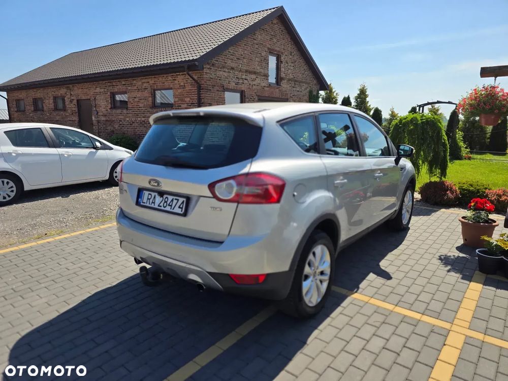 Ford Kuga - 1