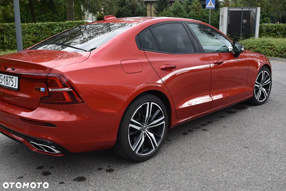 Volvo S60 T5 R-Design - 9