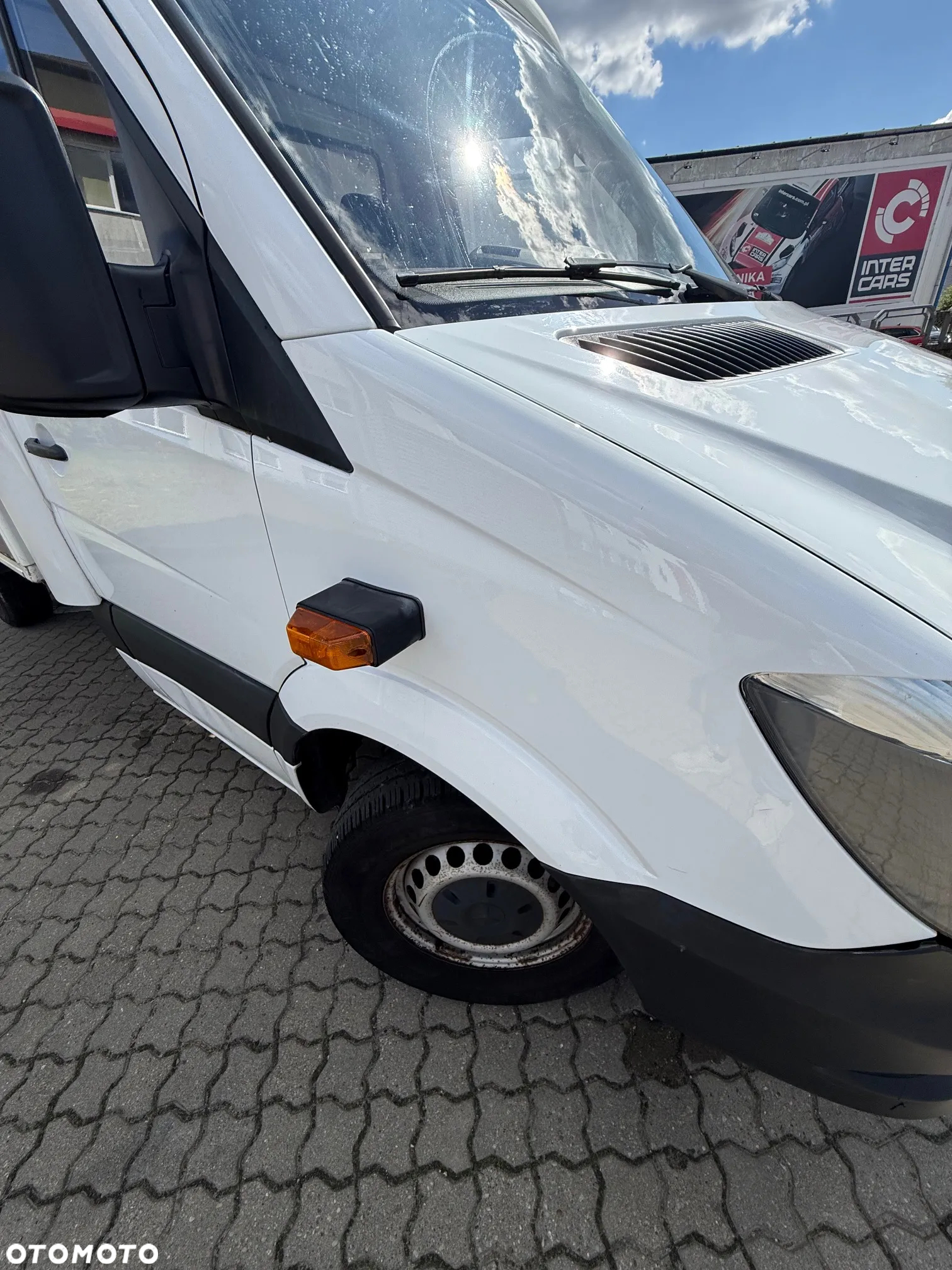 Mercedes-Benz Sprinter - 13