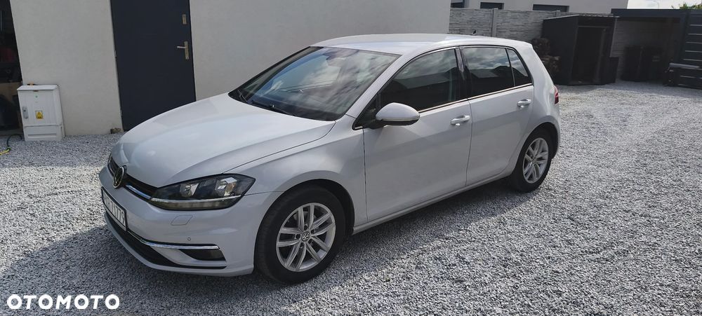 Volkswagen Golf - 2