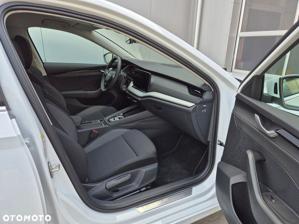 Skoda Octavia 2.0 TDI Edition 130 Selection DSG - 14