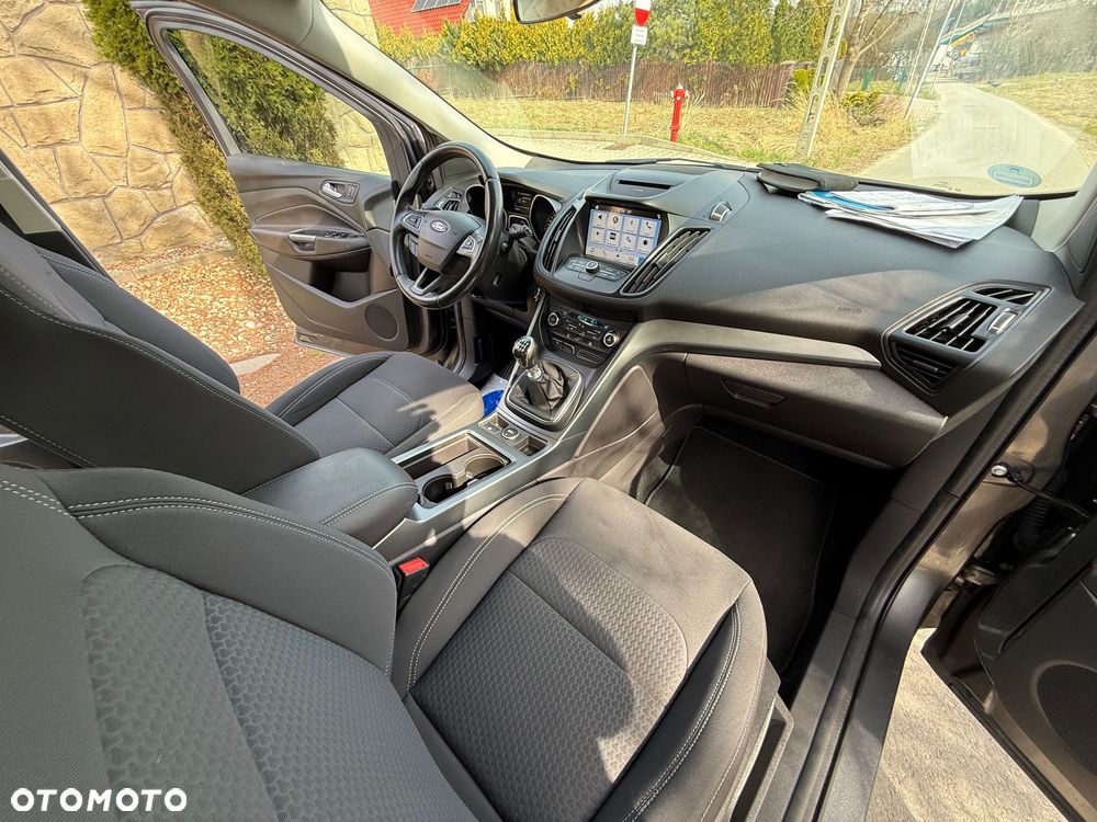 Ford Kuga - 22