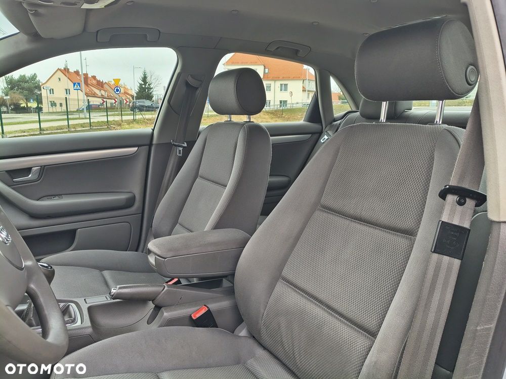 Audi A4 Limousine - 7