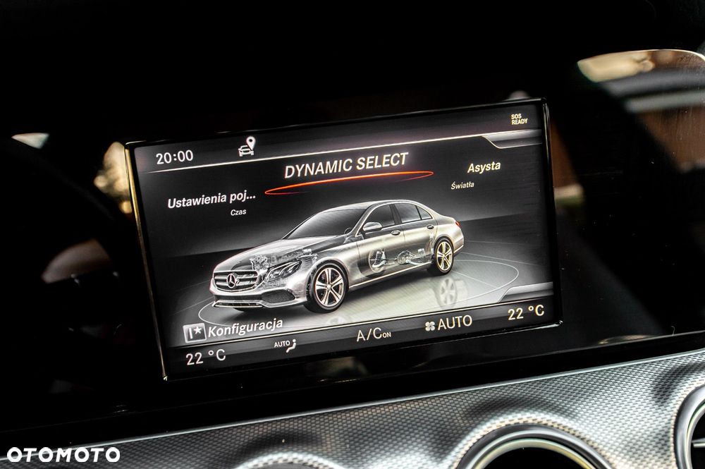 Mercedes-Benz Klasa E 220 d 4-Matic 9G-TRONIC - 30
