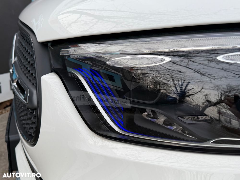 Mercedes-Benz GLC 300 e 4Matic 9G-TRONIC Edition AMG Line - 33