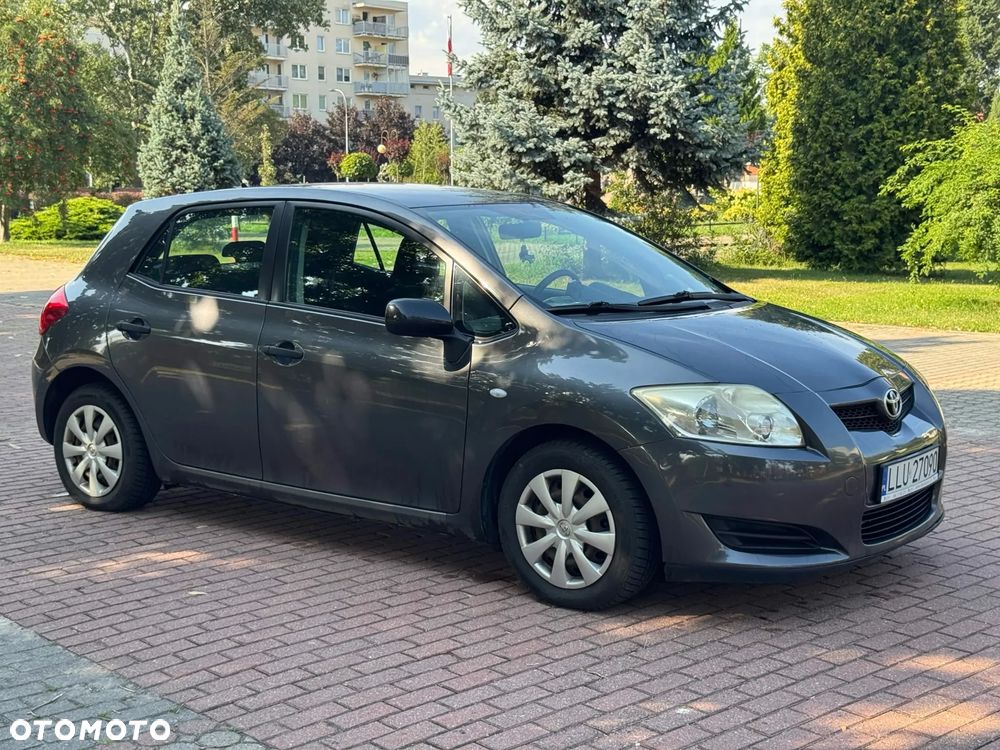 Toyota Auris 1.4 D-4D Terra - 3