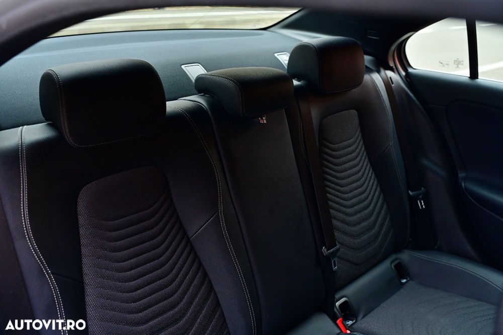 Mercedes-Benz A - 15