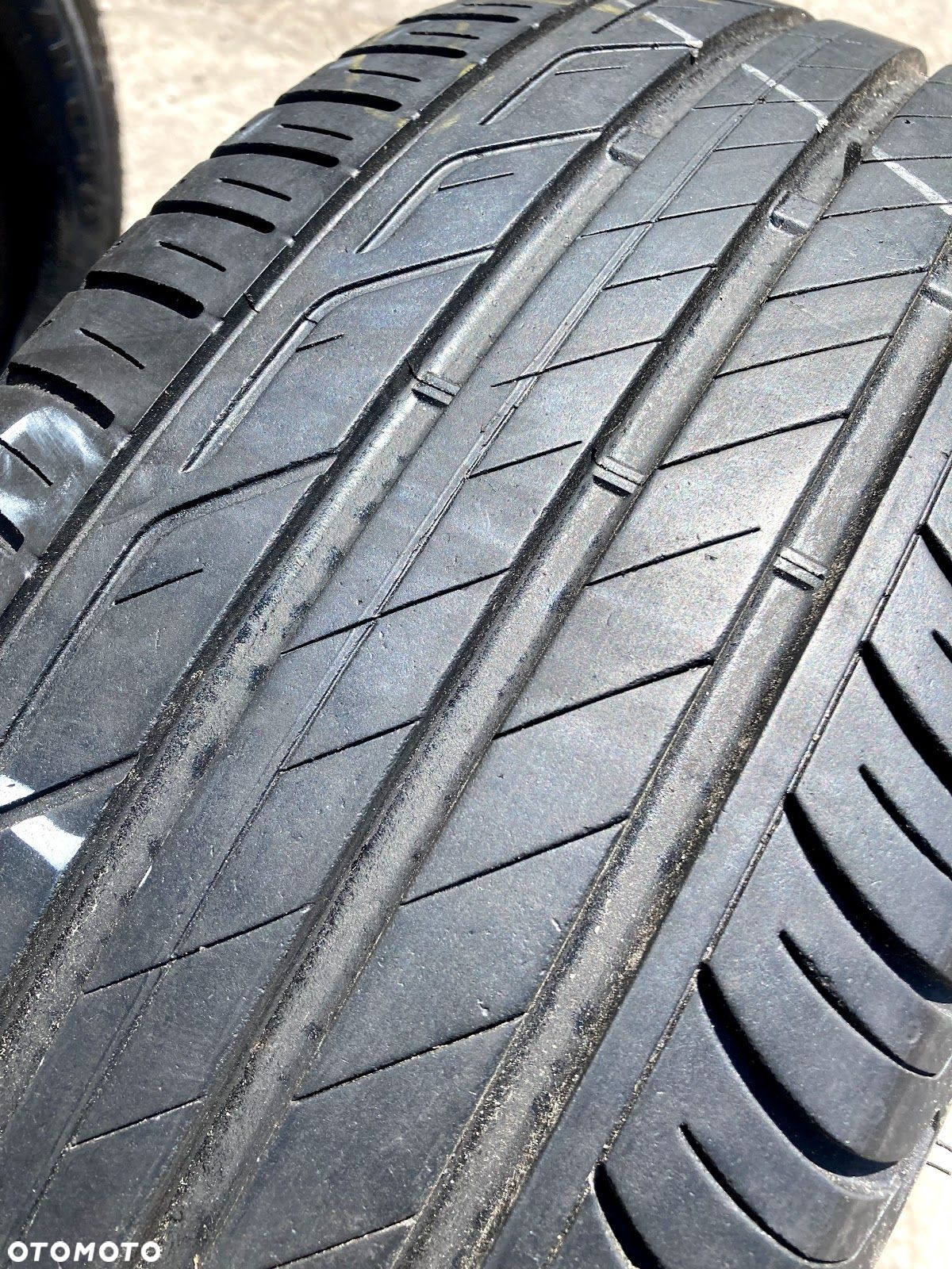 205/60/16 Bridgestone Drive Guard 96V - 2