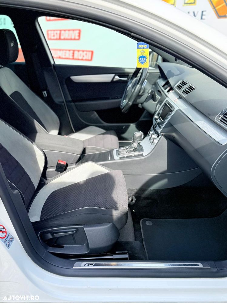 Volkswagen Passat 2.0 TDI DSG BlueMotion Technology R-Line - 15
