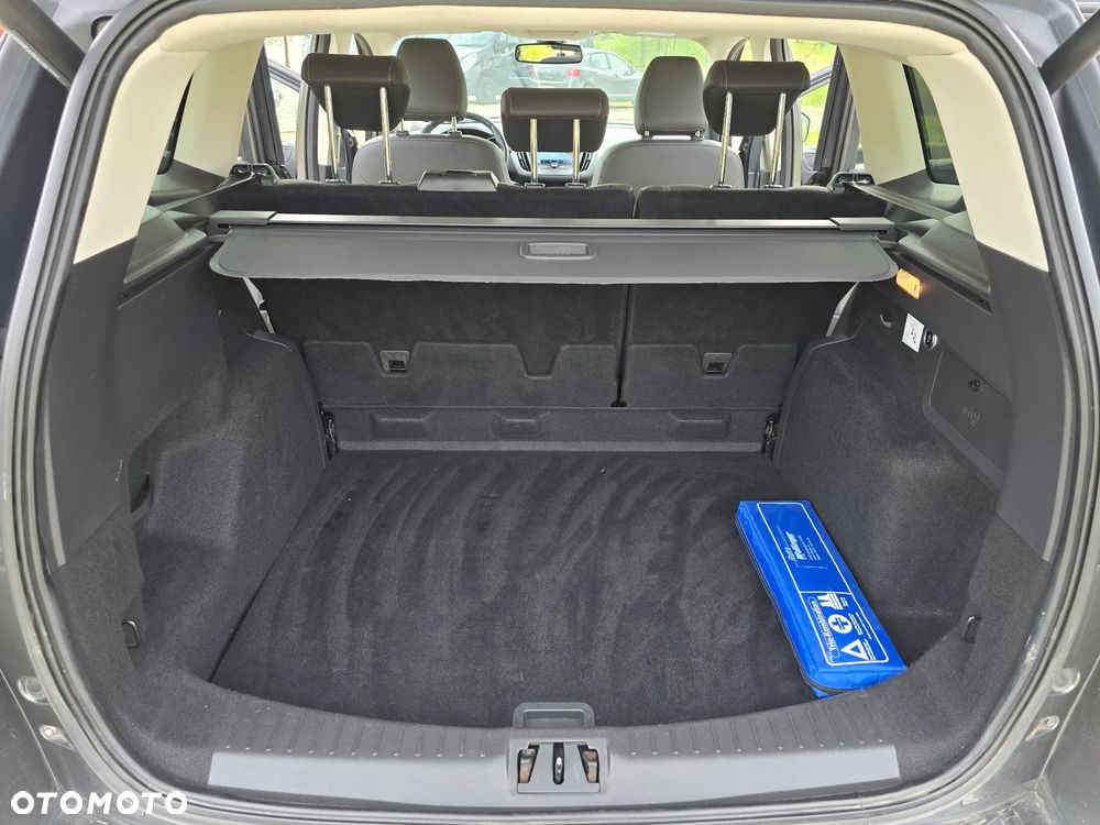 Ford Kuga 2.0 TDCi 4x4 Titanium - 36