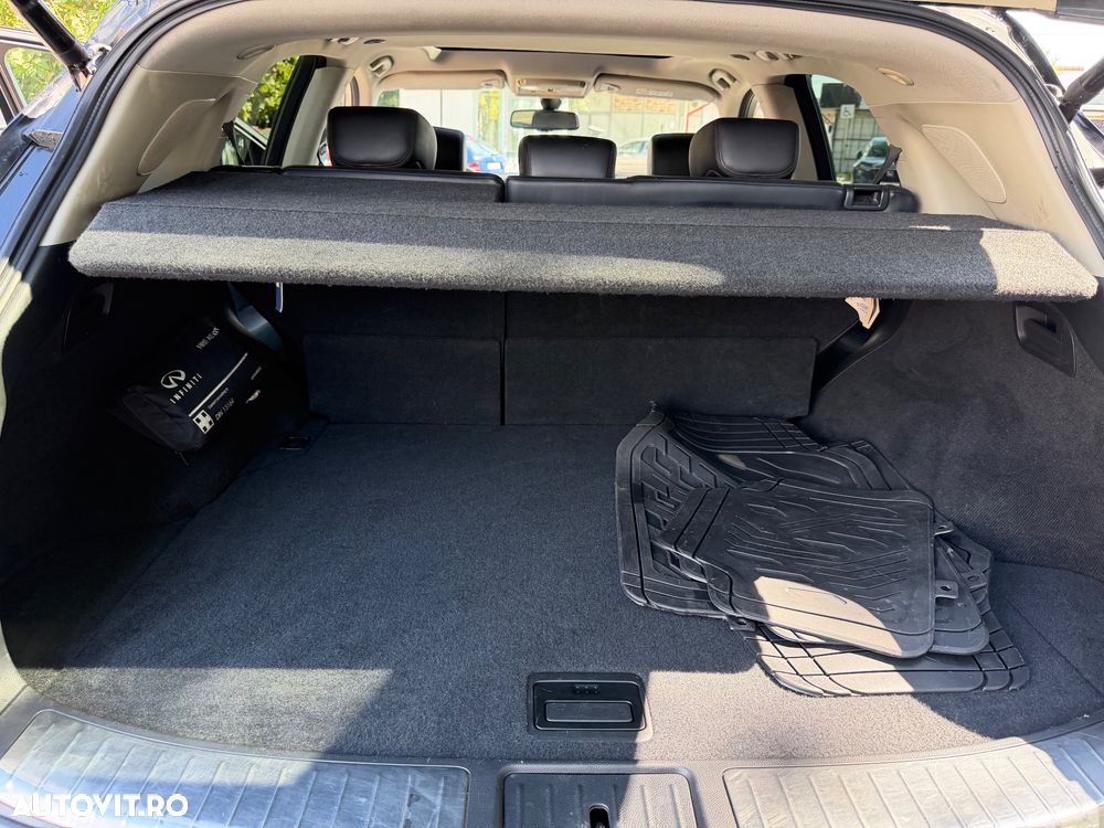 Infiniti Q70 - 20