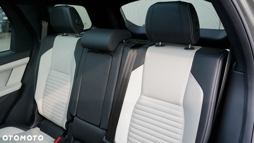 Land Rover Discovery Sport 2.0 P250 mHEV Dynamic HSE - 15