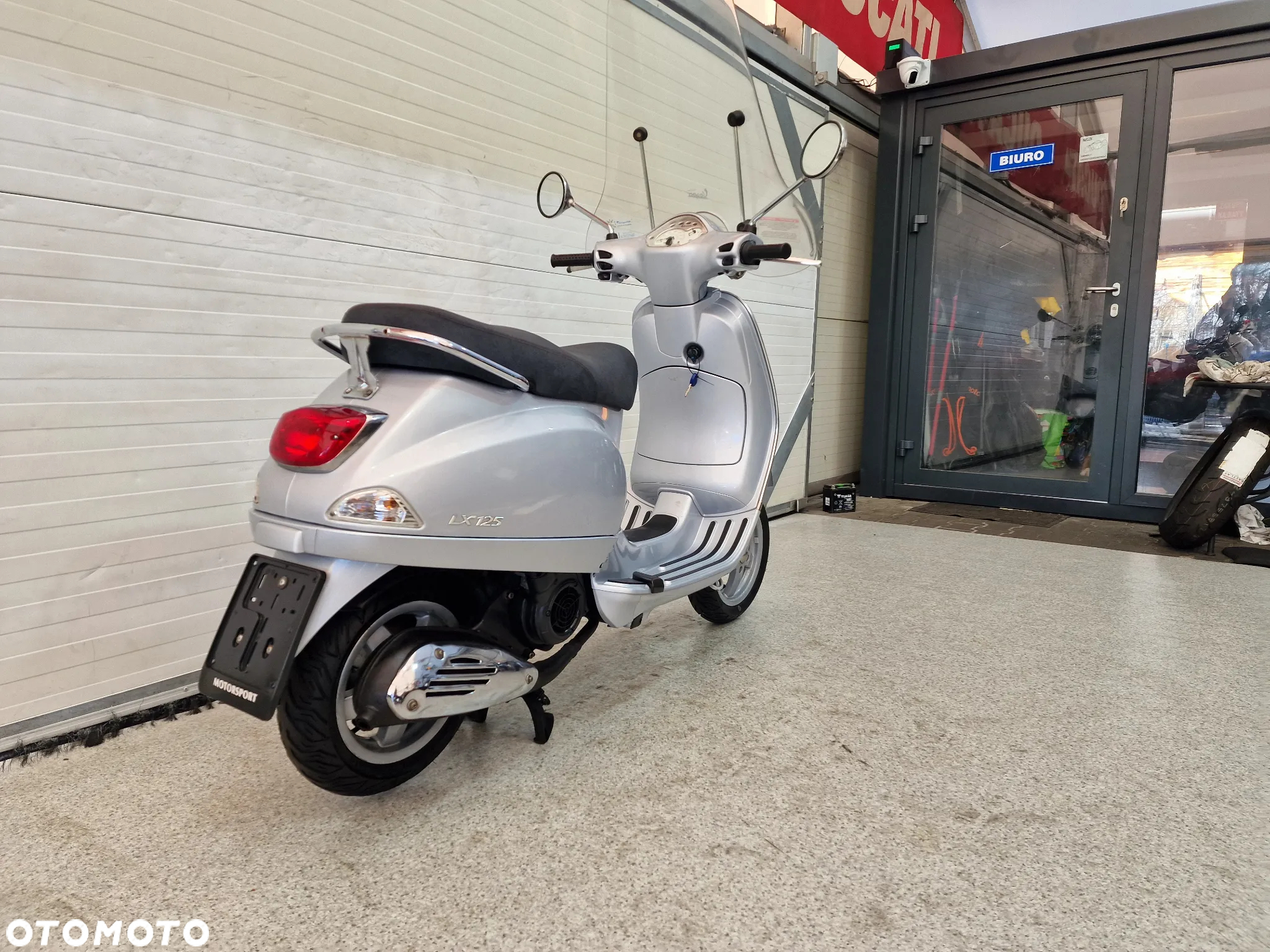 Piaggio Vespa - 21