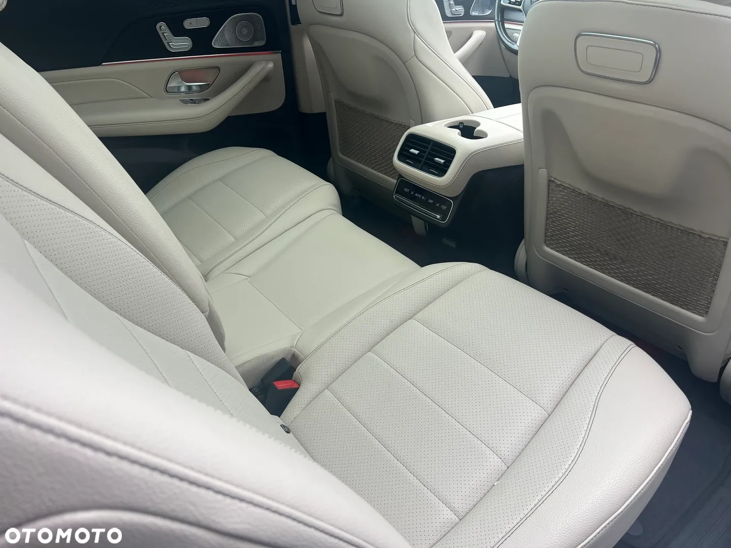 Mercedes-Benz GLE 300 d 4-Matic - 23