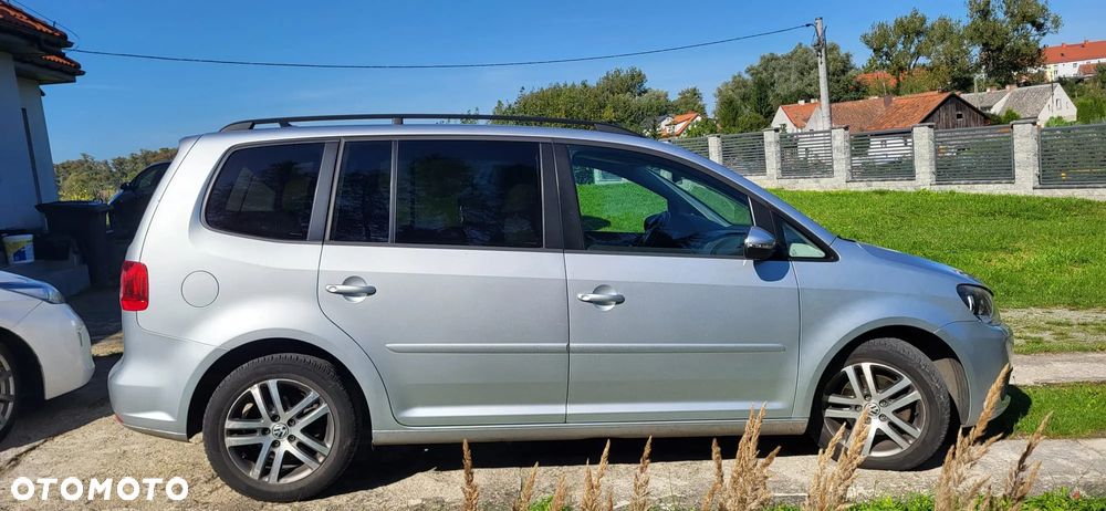 Volkswagen Touran - 5