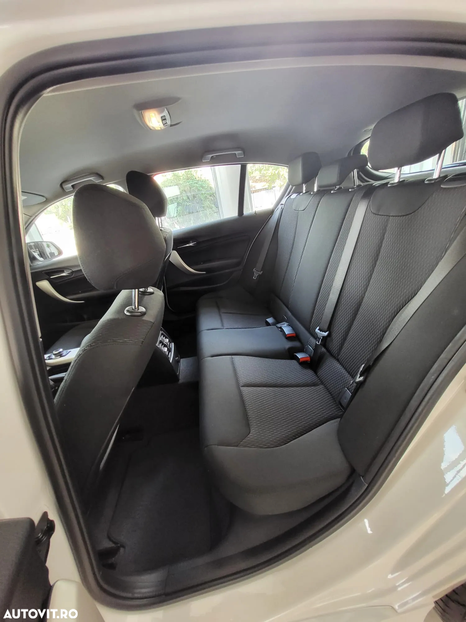 BMW Seria 1 118d xDrive Advantage - 24