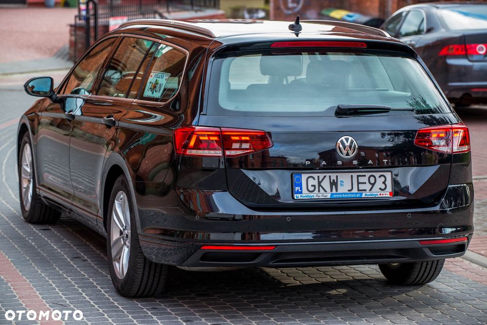 Volkswagen Passat 2.0 TDI SCR DSG Comfortline - 16