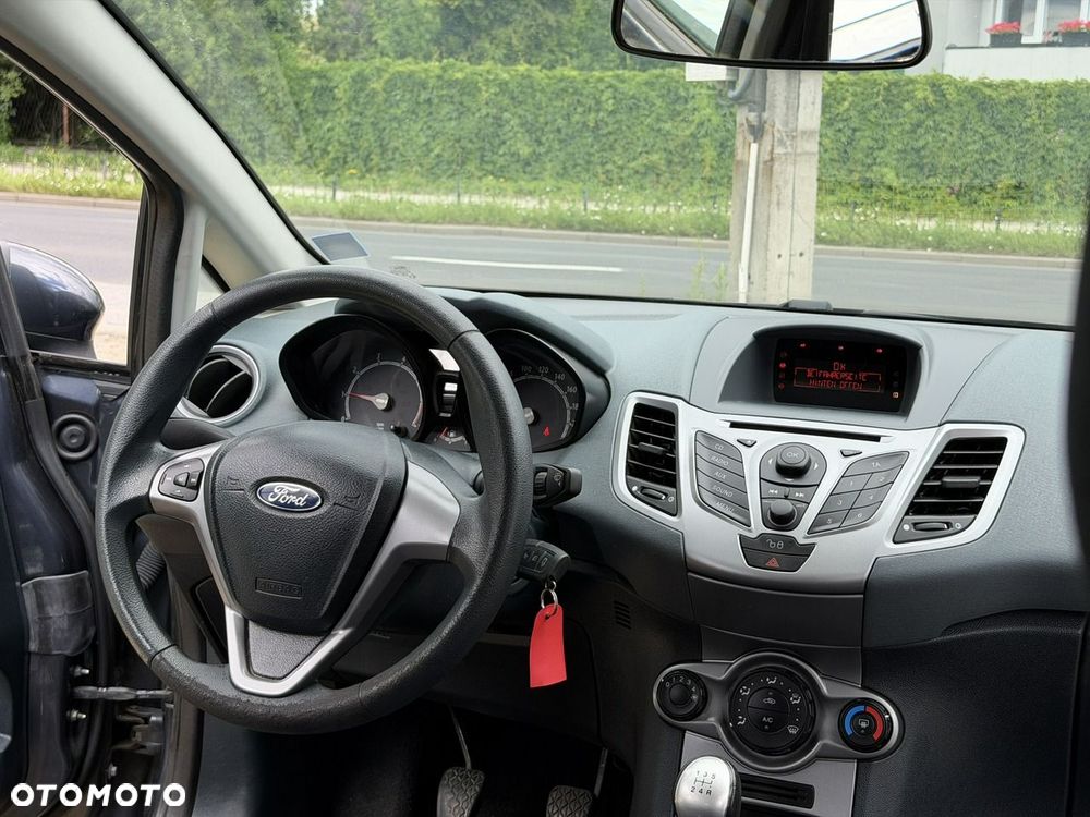 Ford Fiesta - 19