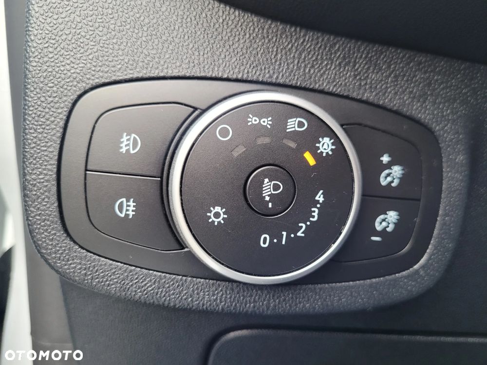 Ford Fiesta 1.0 EcoBoost S&S COOL&CONNECT - 10