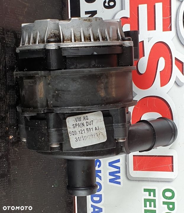 DODATKOWA POMPA WODY 04L965567A SEAT LEON III 2.0 TDI DSG - 2