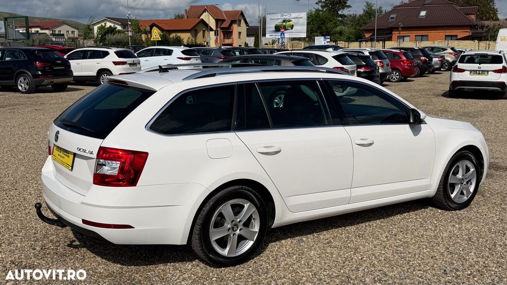 Skoda Octavia 1.6 TDI DSG Premium Edition - 11