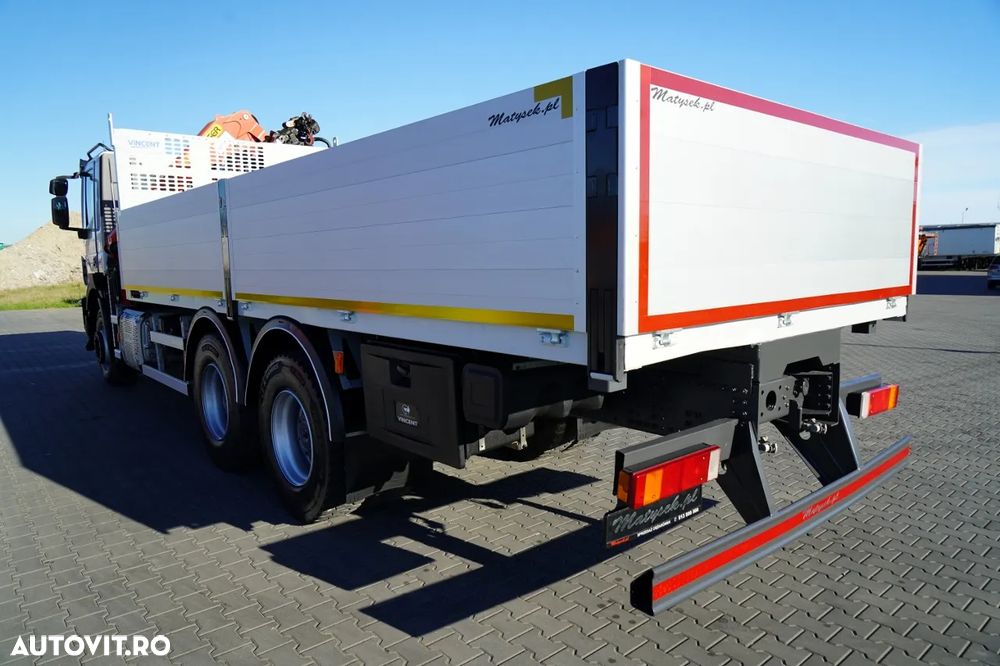 Iveco TRAKKER 410 / LIVRARE - 6,5 M + PALFINGER PK 19.001 SLD / PODEA RESISTENTĂ / 3 LOCURI / TELECOMANDĂ/ - 12