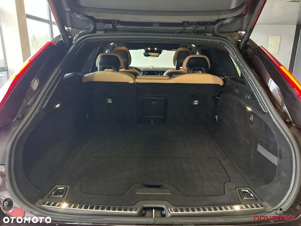 Volvo V90 Cross Country D4 AWD Geartronic Pro - 22