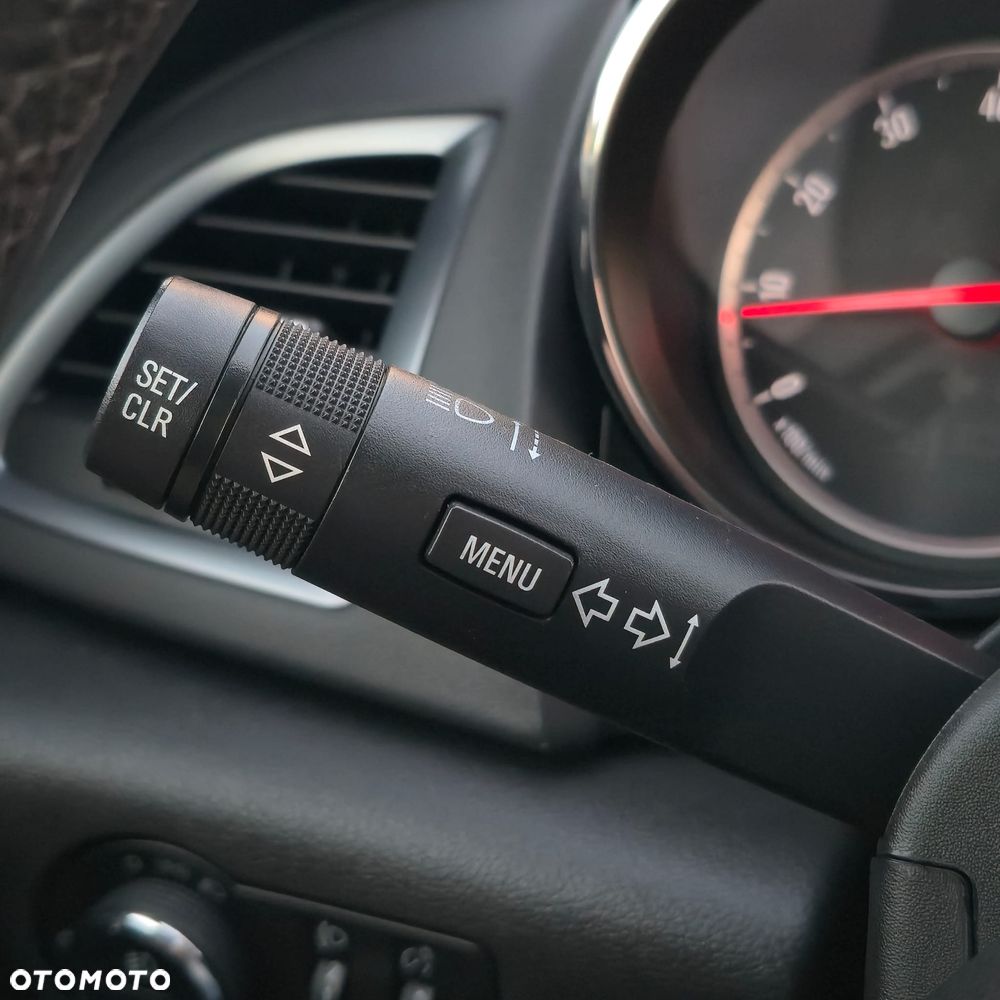 Opel Astra 1.4 Turbo Innovation - 25