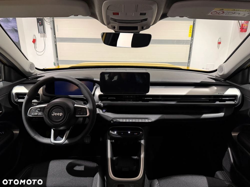 Jeep Avenger 1.2 T3 mHEV Summit FWD eDCT6 - 19