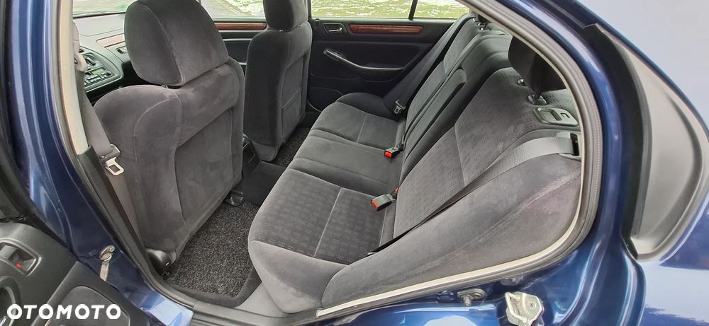 Honda Accord 1.8i S - 26