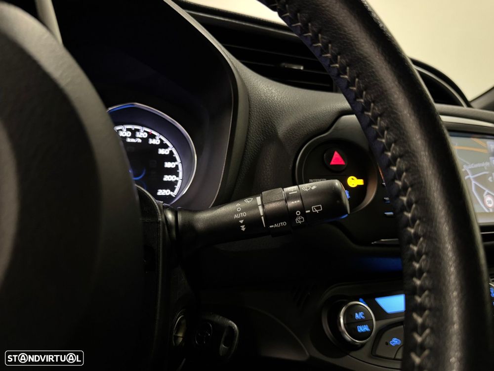 Toyota Yaris 1.5 VVT-i Comfort+P.Style - 41
