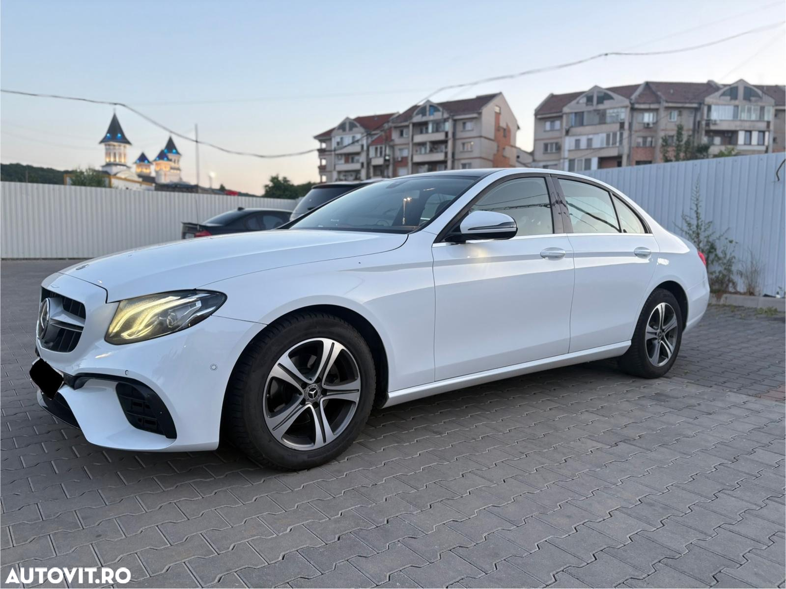 Mercedes-Benz E 200 d 9G-TRONIC - 12
