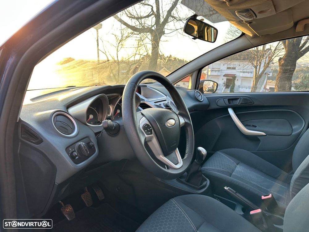 Ford Fiesta - 17