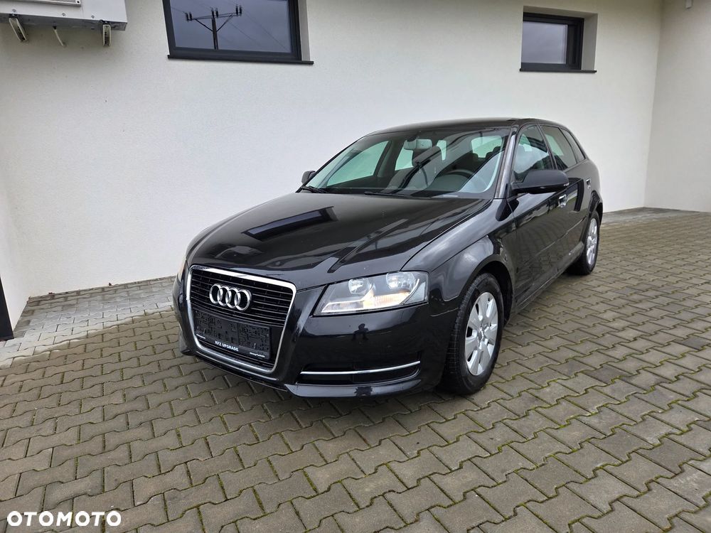 Audi A3 Sportback - 2