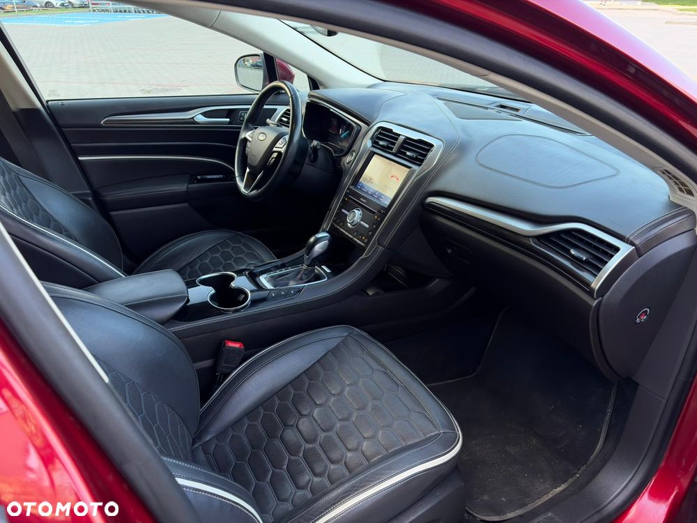 Ford Mondeo SW 2.0 Hybrid Vignale - 18