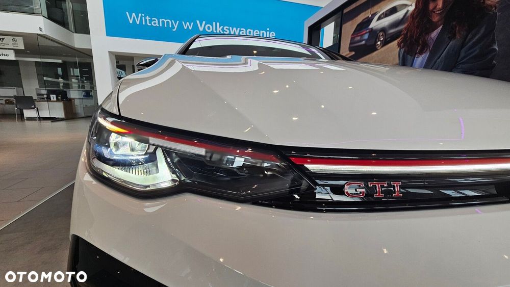 Volkswagen Golf - 12