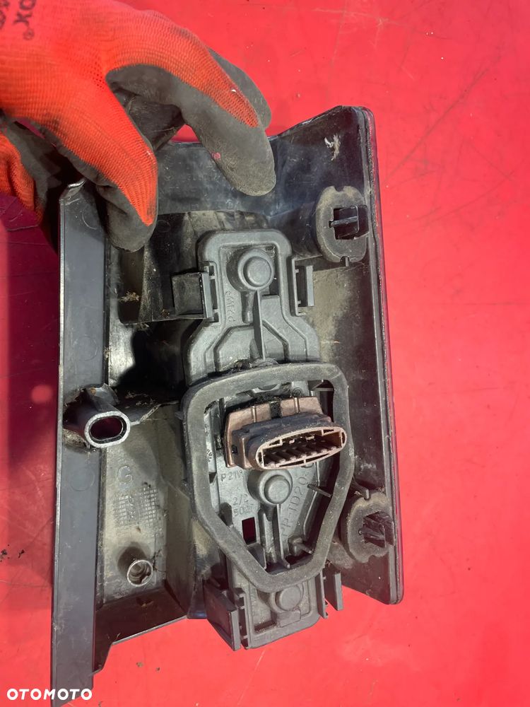 Lampa Tylna Lewa Peugeot Partner - 3