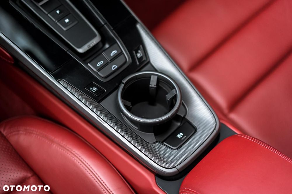 Porsche 911 Carrera S PDK - 34