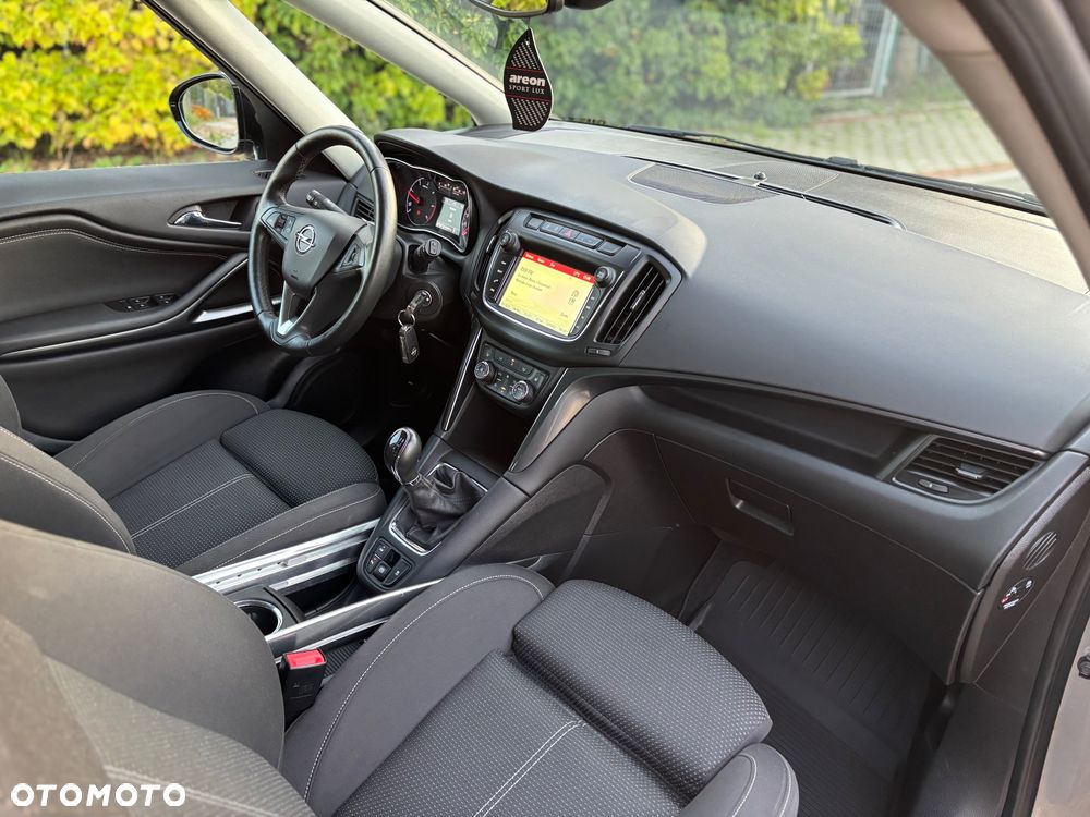 Opel Zafira - 11
