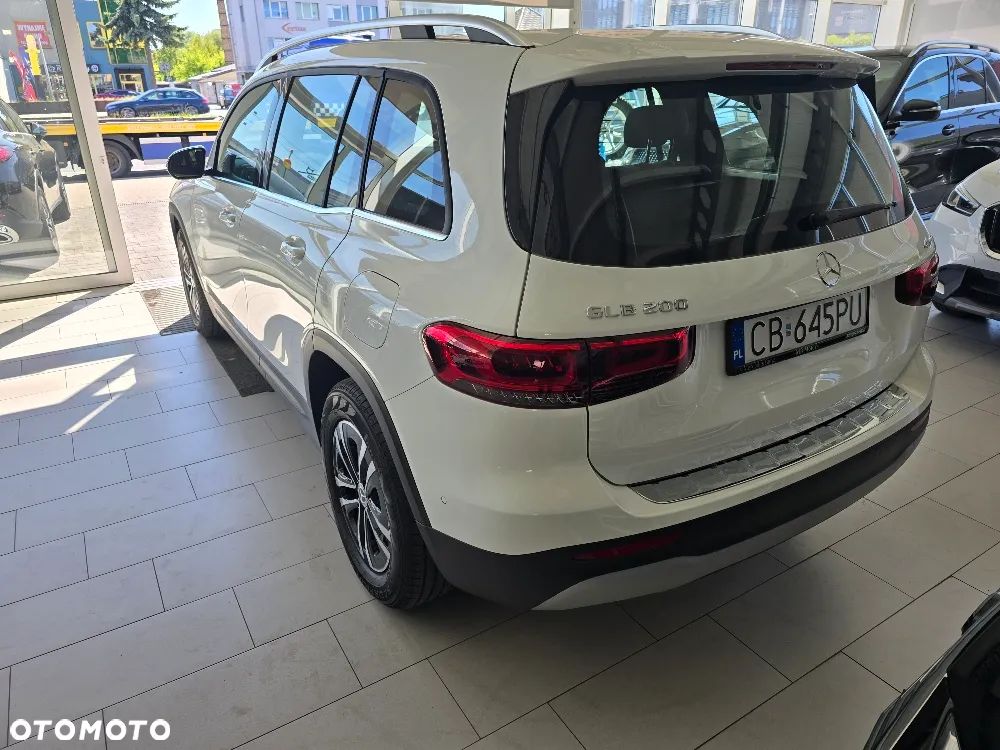 Mercedes-Benz GLB 200 4-Matic Style 8G-DCT - 3
