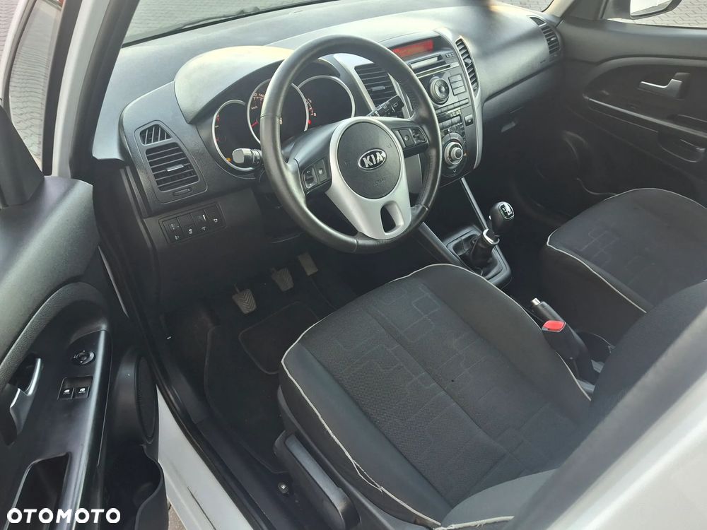 Kia Venga 1.4 CRDi 90 Attract - 22